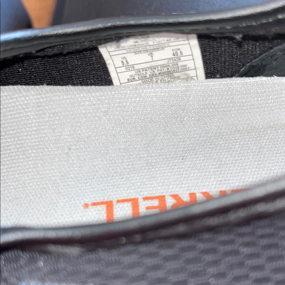 Merrell Black Athletic Shoes - Picture 3 of 4